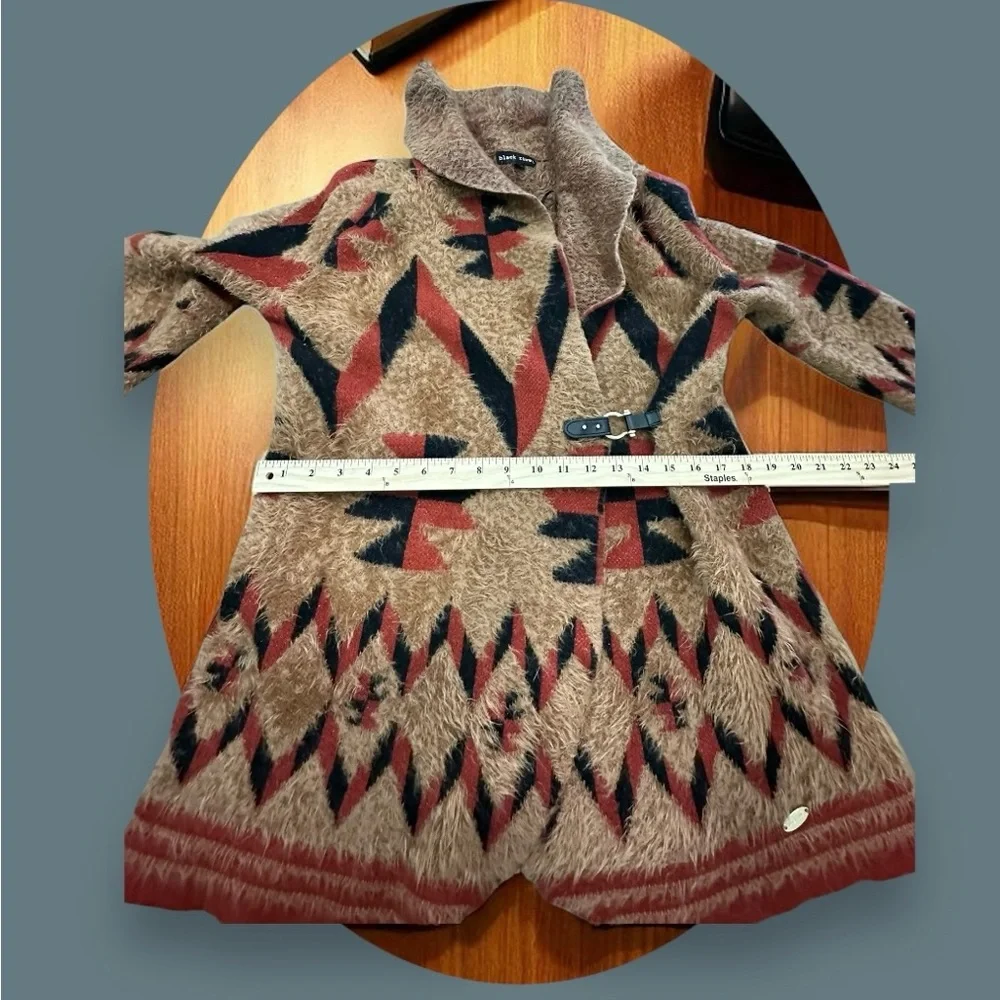 Black Rivet Aztec Southwestern Cozy Sweater Cardigan. Brown/Black/Red
Size: L - Picture 11 of 12